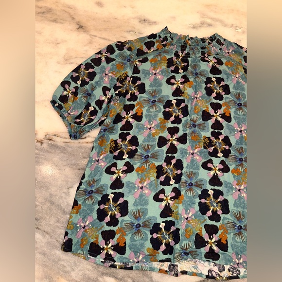 Know Rose Size Small Oversized Floral Print Women's Top - Picture 3 of 9